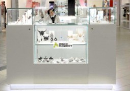 Торговый остров для бижутерии