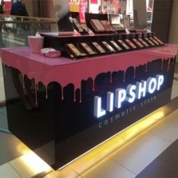 Торговый островок для декоративной косметики